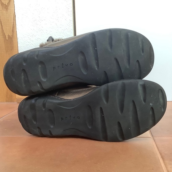 Privo by Clarks winter boots, size 8.5 - Picture 4 of 5